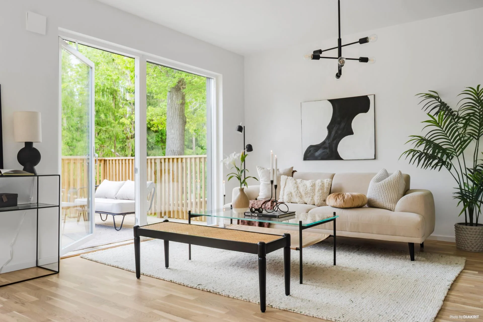 Prisvärda och lättskötta parhus i harmoni med naturen nära city.