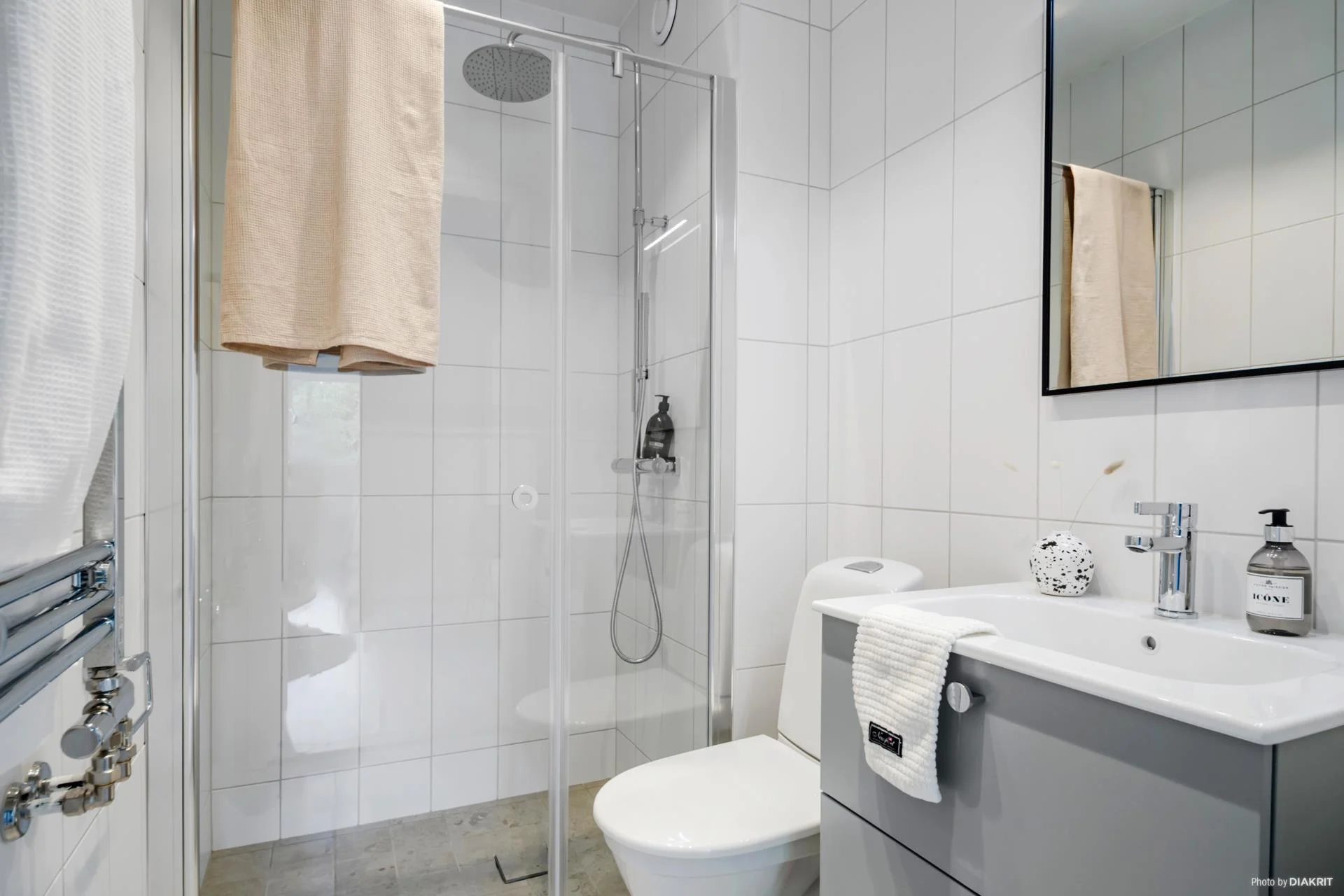 Prisvärda och lättskötta parhus i harmoni med naturen nära city.