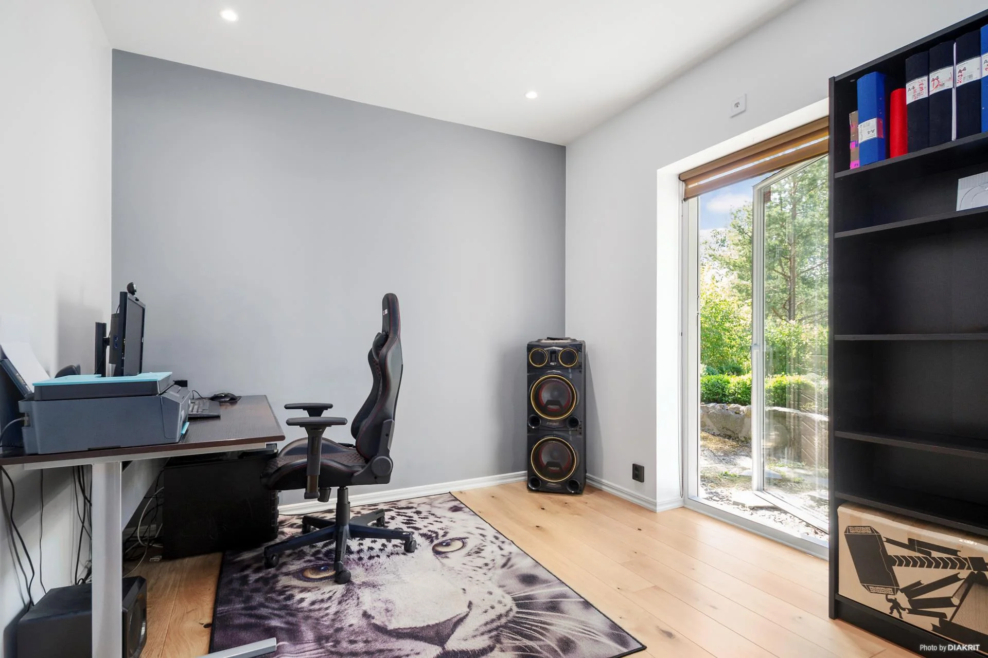 Stor och trevlig familjevilla med gästhus och fina uteplatser!