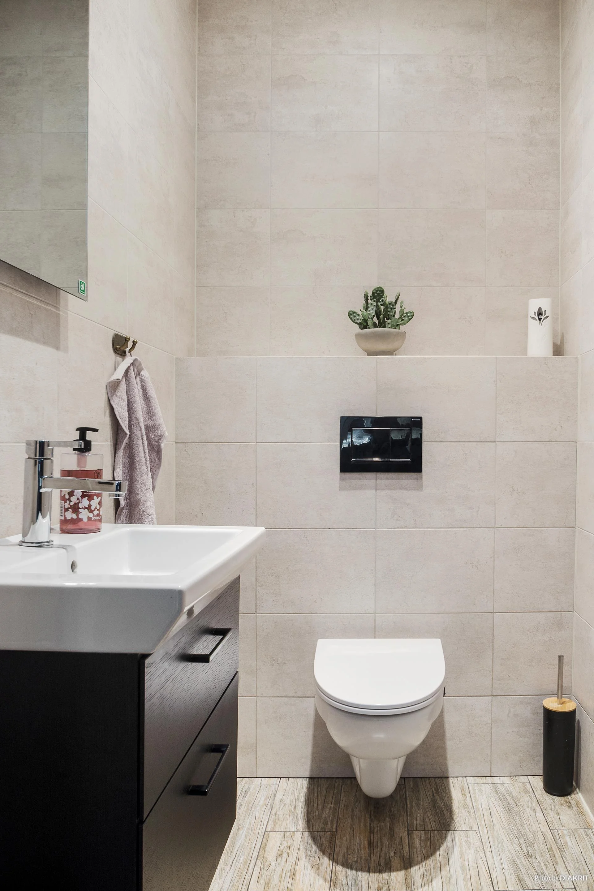 Stor och trevlig familjevilla med gästhus och fina uteplatser!