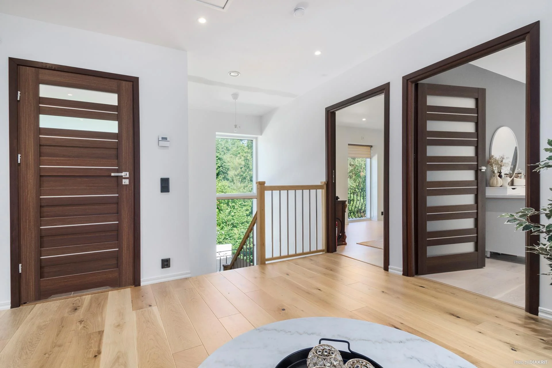 Stor och trevlig familjevilla med gästhus och fina uteplatser!