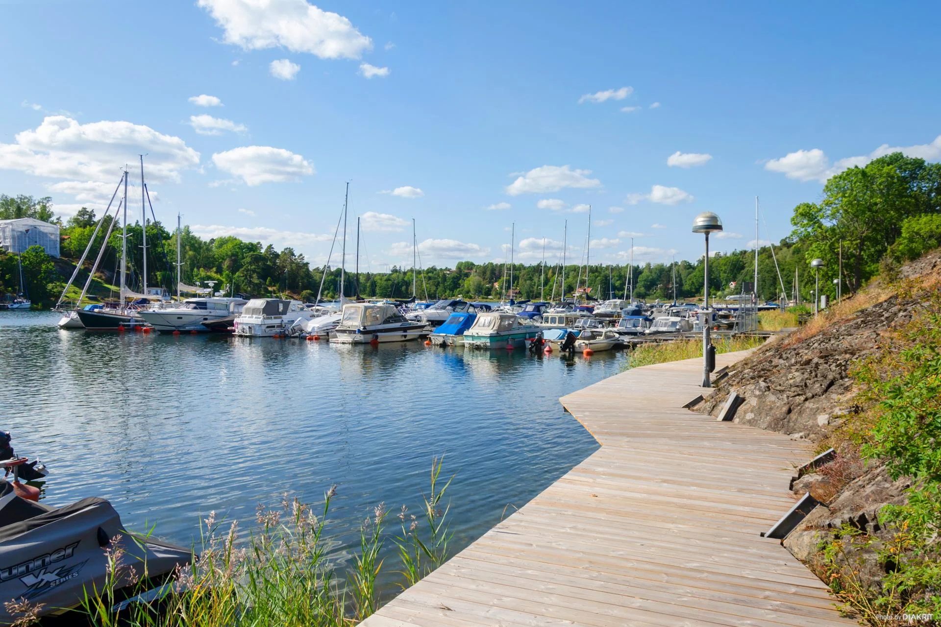 Stor och trevlig familjevilla med gästhus och fina uteplatser!