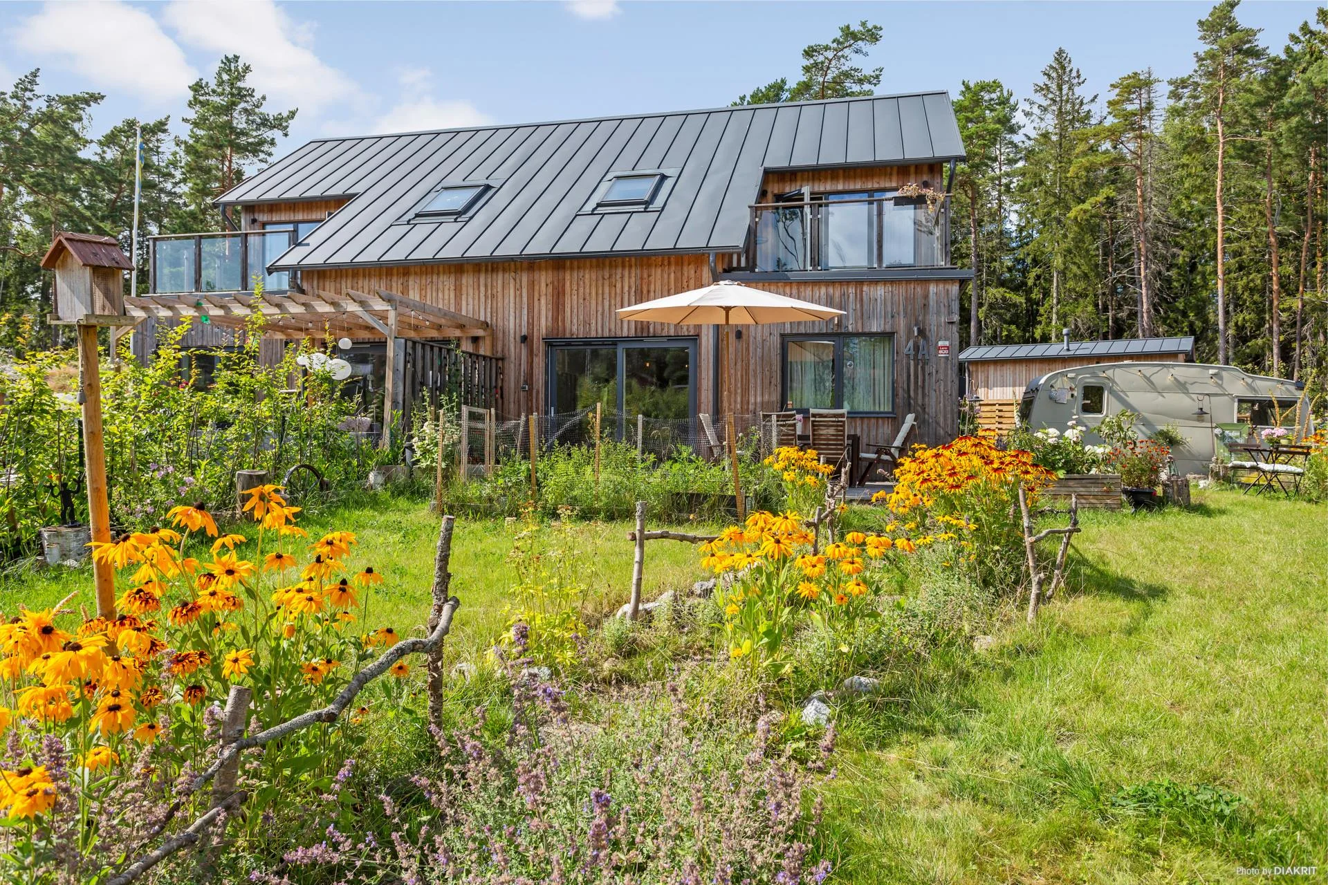 Parhus i natursköna Stavsnäs.