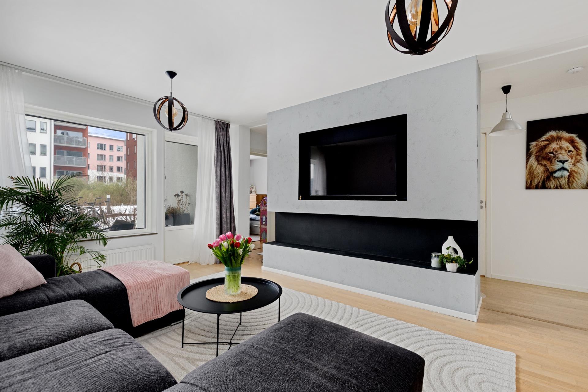 Välplanerad 3:a med uteplats i bästa solläge!