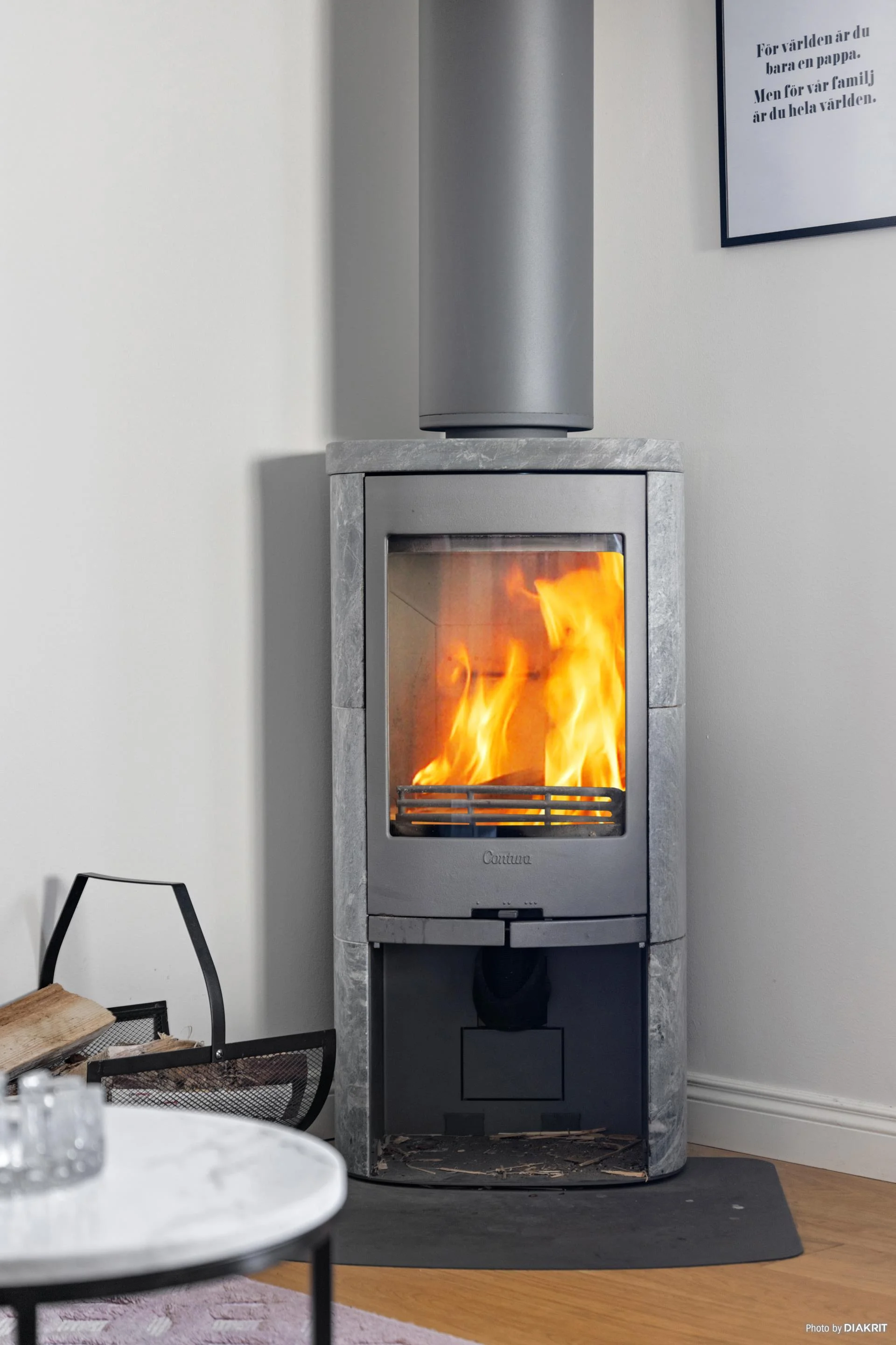 Högklassigt livsstilsboende i parhusform med härlig sjöutsikt och väldisponerade ytor!