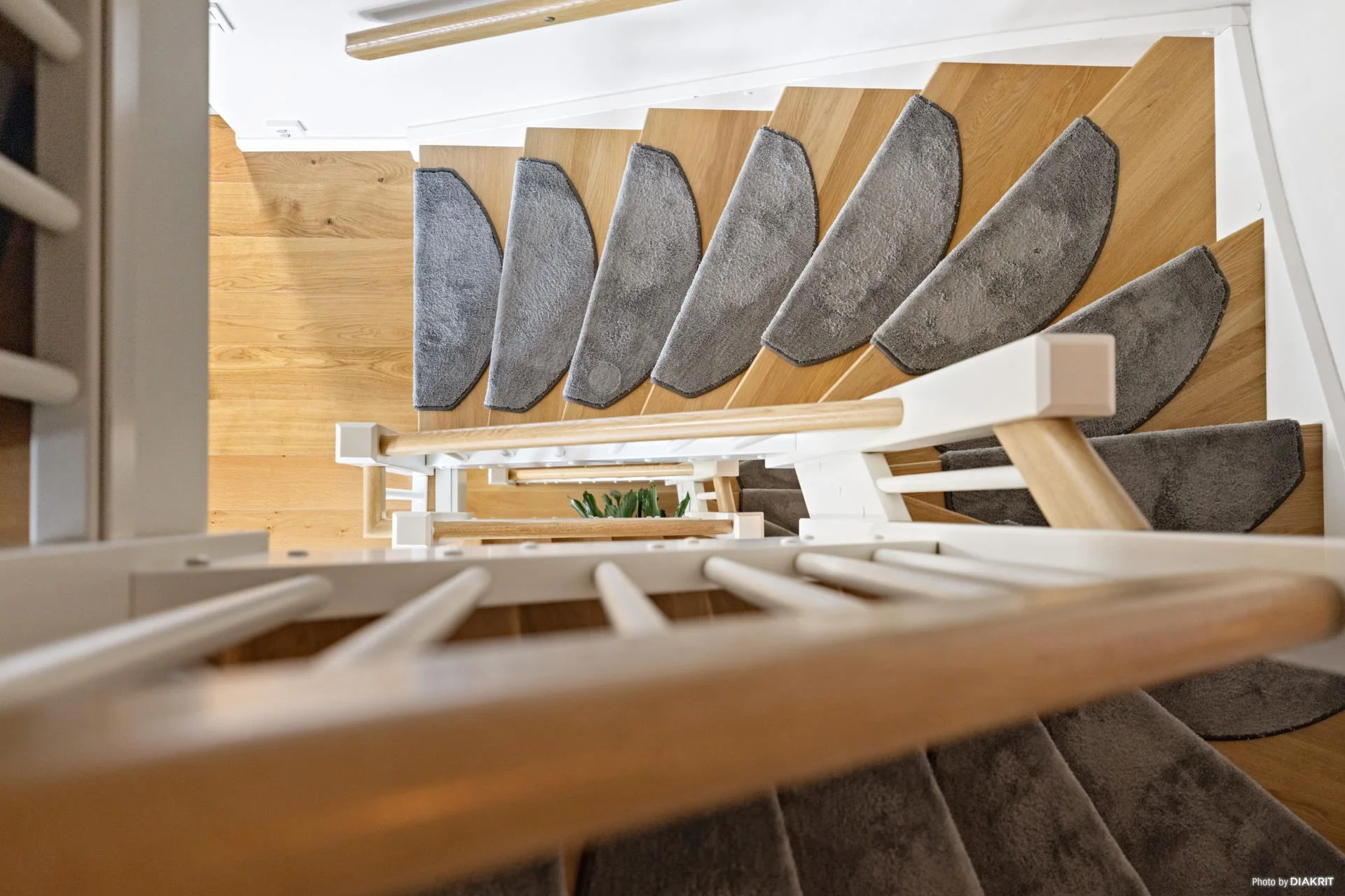 Högklassigt livsstilsboende i parhusform med härlig sjöutsikt och väldisponerade ytor!