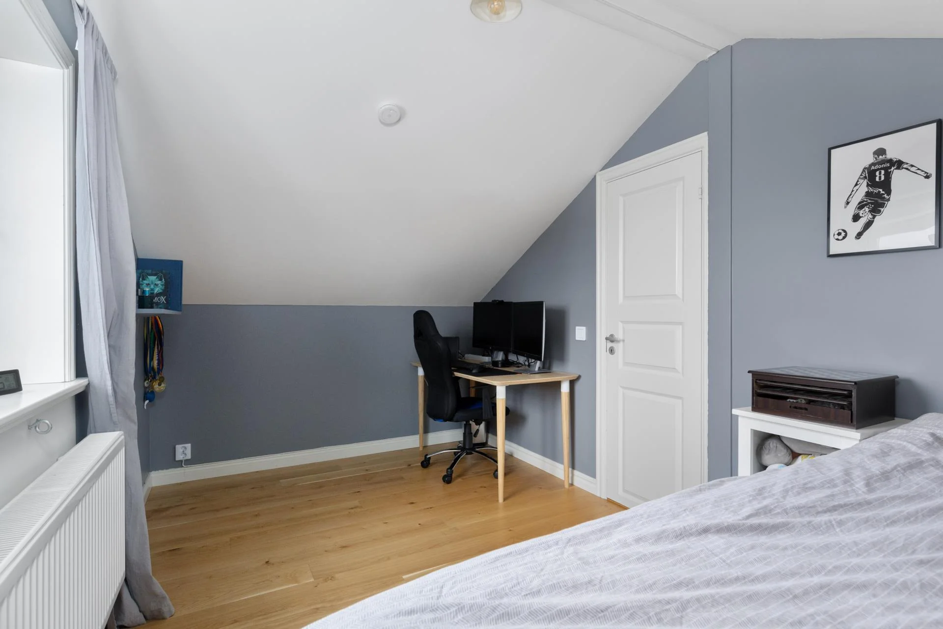 Högklassigt livsstilsboende i parhusform med härlig sjöutsikt och väldisponerade ytor!