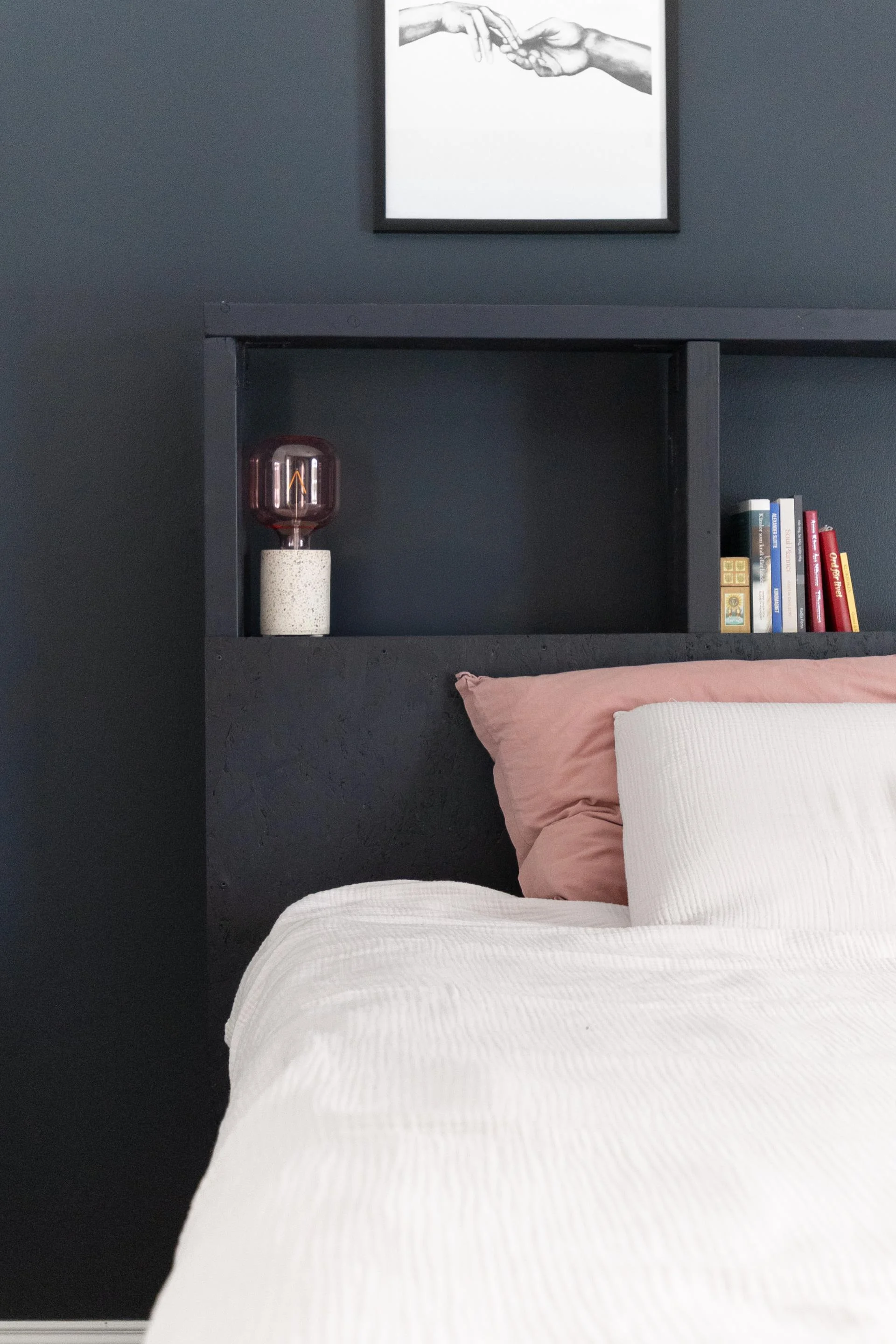 Högklassigt livsstilsboende i parhusform med härlig sjöutsikt och väldisponerade ytor!