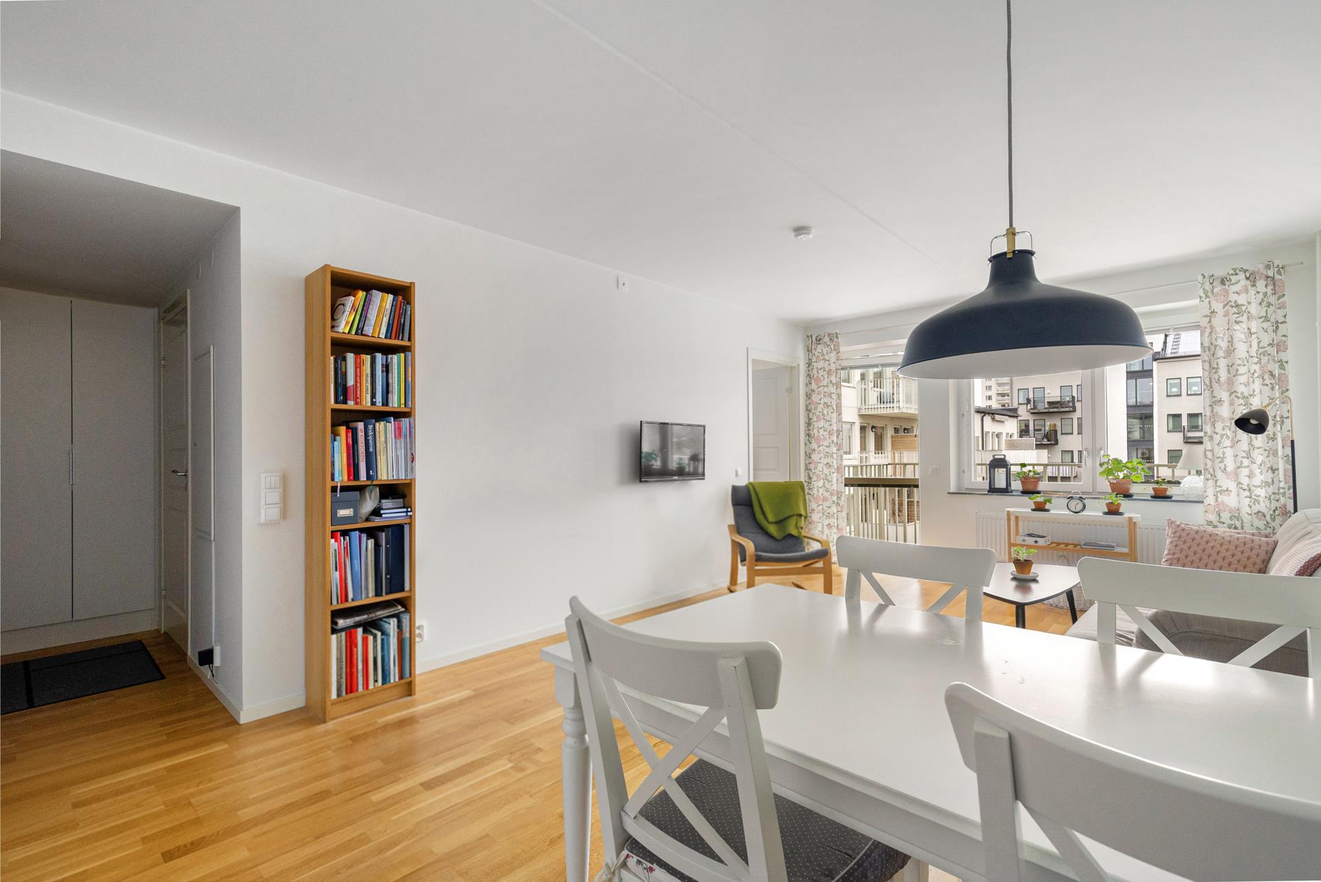 Väldisponerad 2:a med balkong i härligt söderläge!