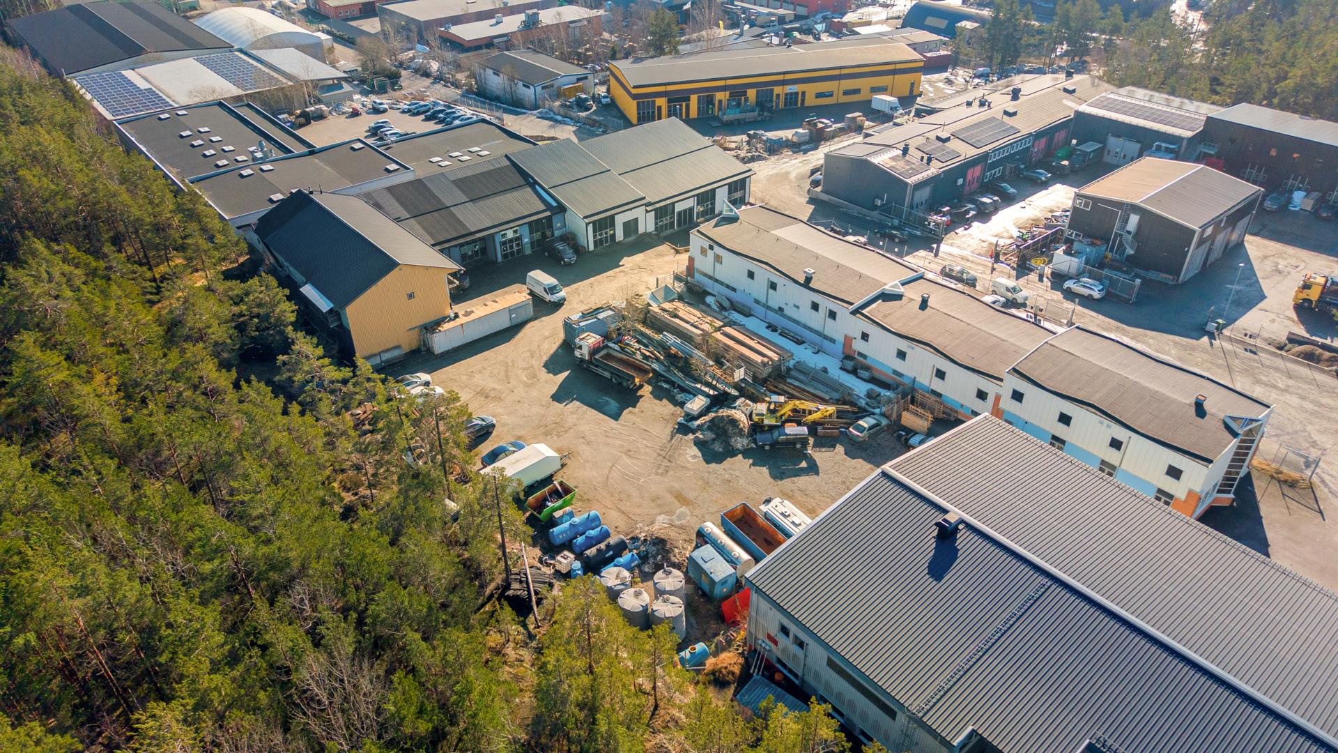 Attraktiv verksamhetstomt med generös byggrätt i Kummelbergets industriområde