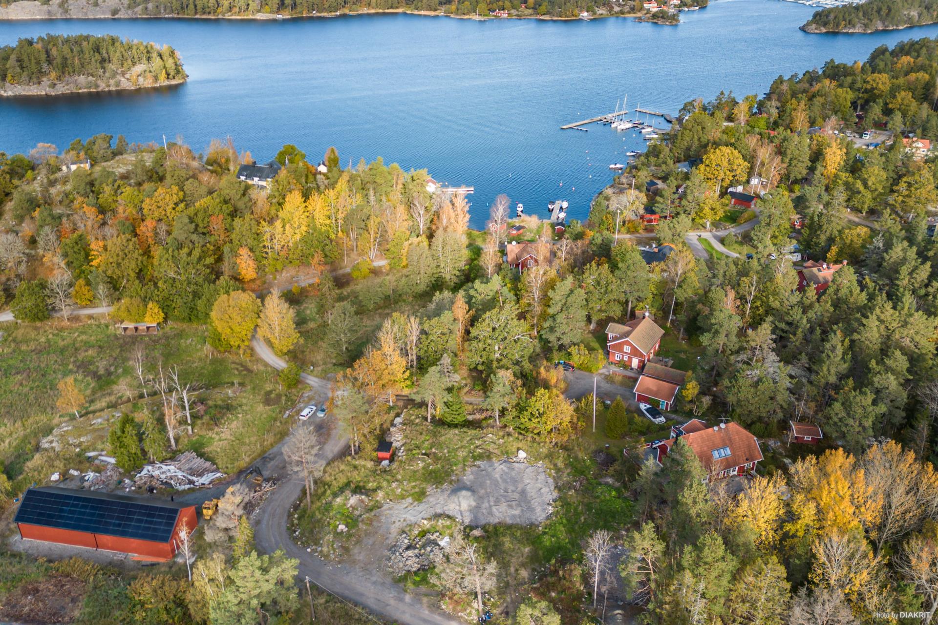 Tomt med attraktivt läge i populära Barnviks By!