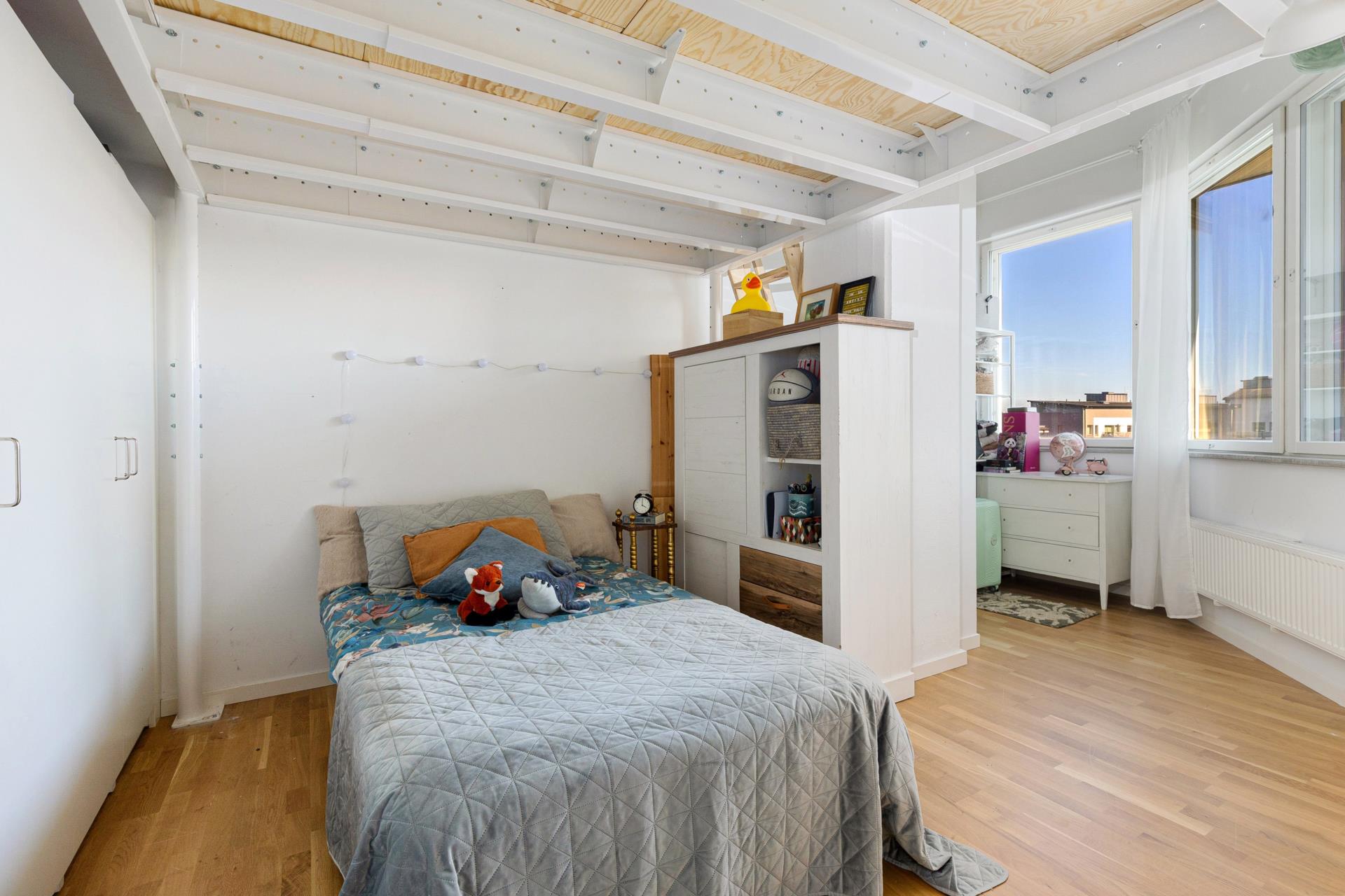 Smakfull 2:a med dubbla loft i Gustavsbergs hamn!