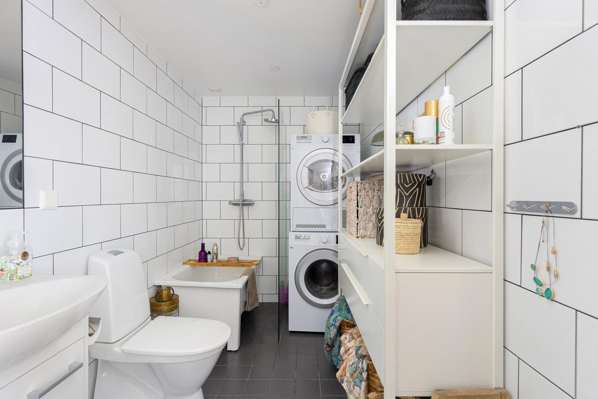 Smakfull 2:a med dubbla loft i Gustavsbergs hamn!