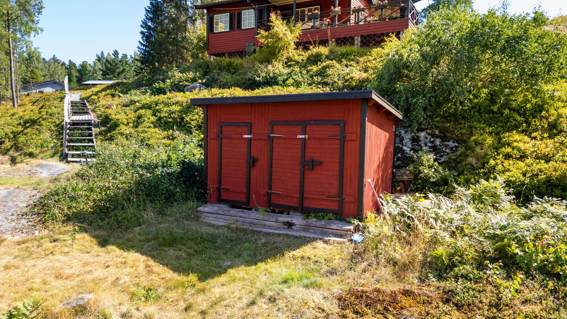 Högt belägen skärgårdsidyll med gästhus och magiska solnedgångar!