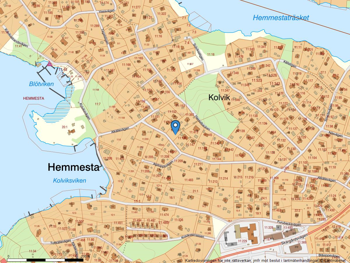 Generös familjevilla med karaktär och naturnära läge i Kolvik!