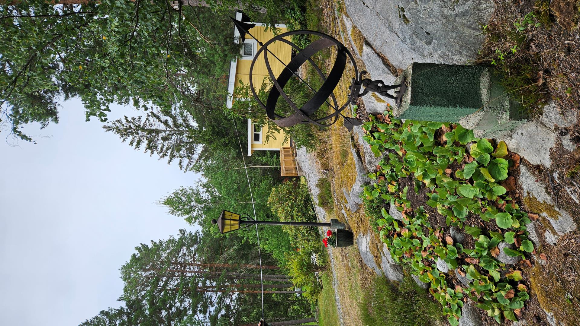 Fint fritidshus med åretrunt-standard med direkt närhet till bad, bryggor och skärgården!