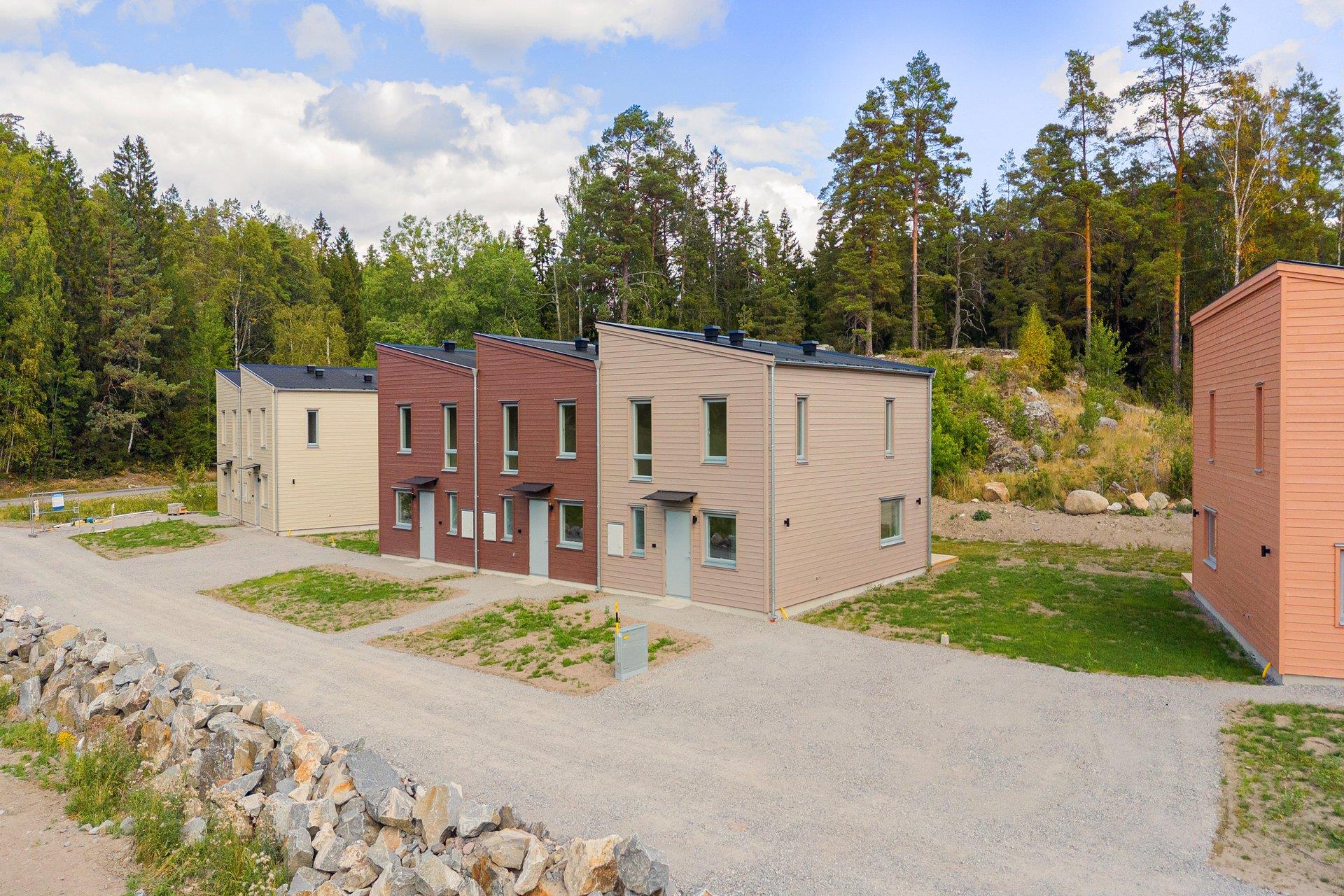 Nyproduktion på Värmdö! Sommarkampanj med nya lägre priser! Flexibel inflyttning.