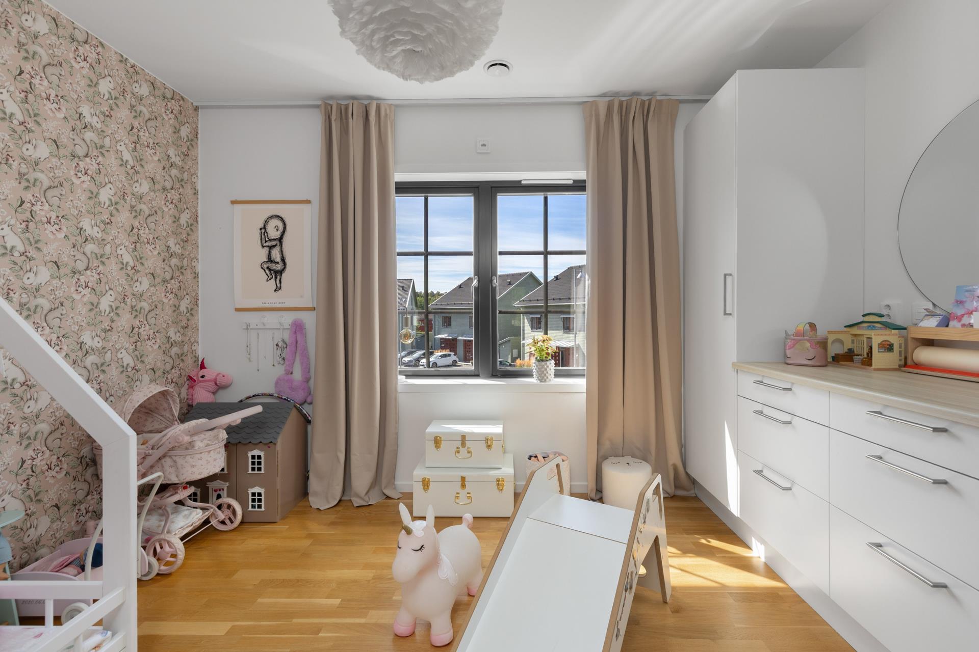 Smakfullt radhus i populära Torsby!