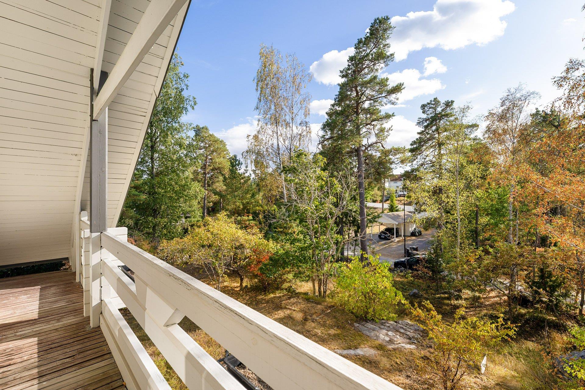 Generös familjevilla med karaktär och naturnära läge i Kolvik!