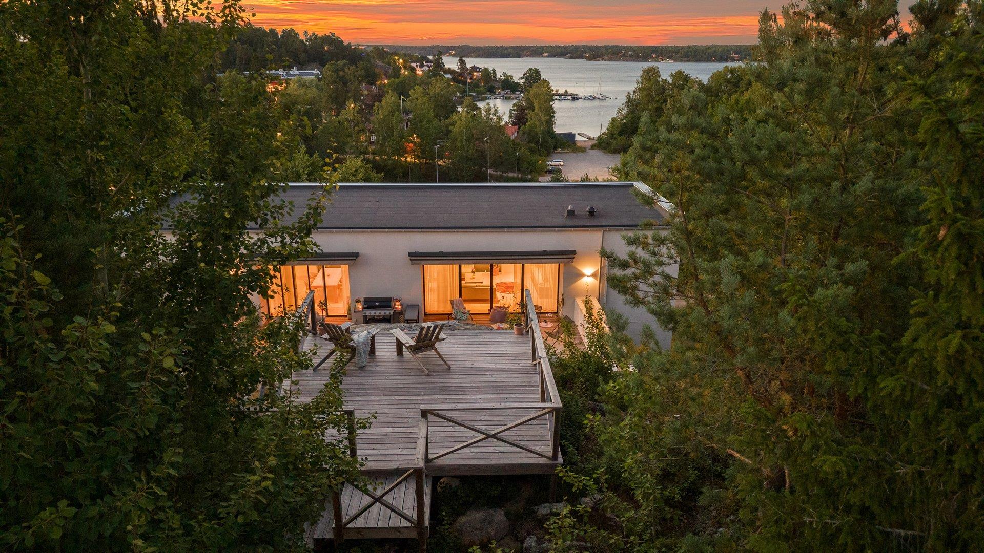Villa Mörtnäs med panoramautsikt över Torsbyfjärden!