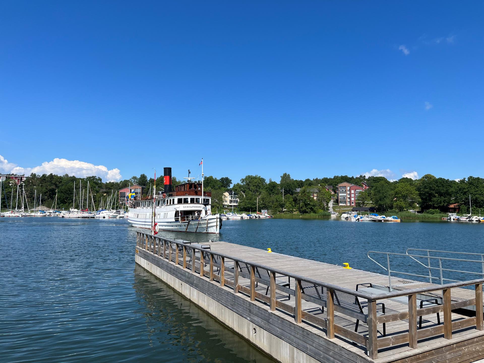Väldisponerad lägenhet med stor uteplats!