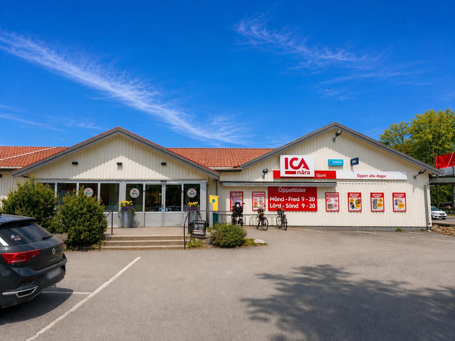 Fint fritidshus med åretrunt-standard med direkt närhet till bad, bryggor och skärgården!